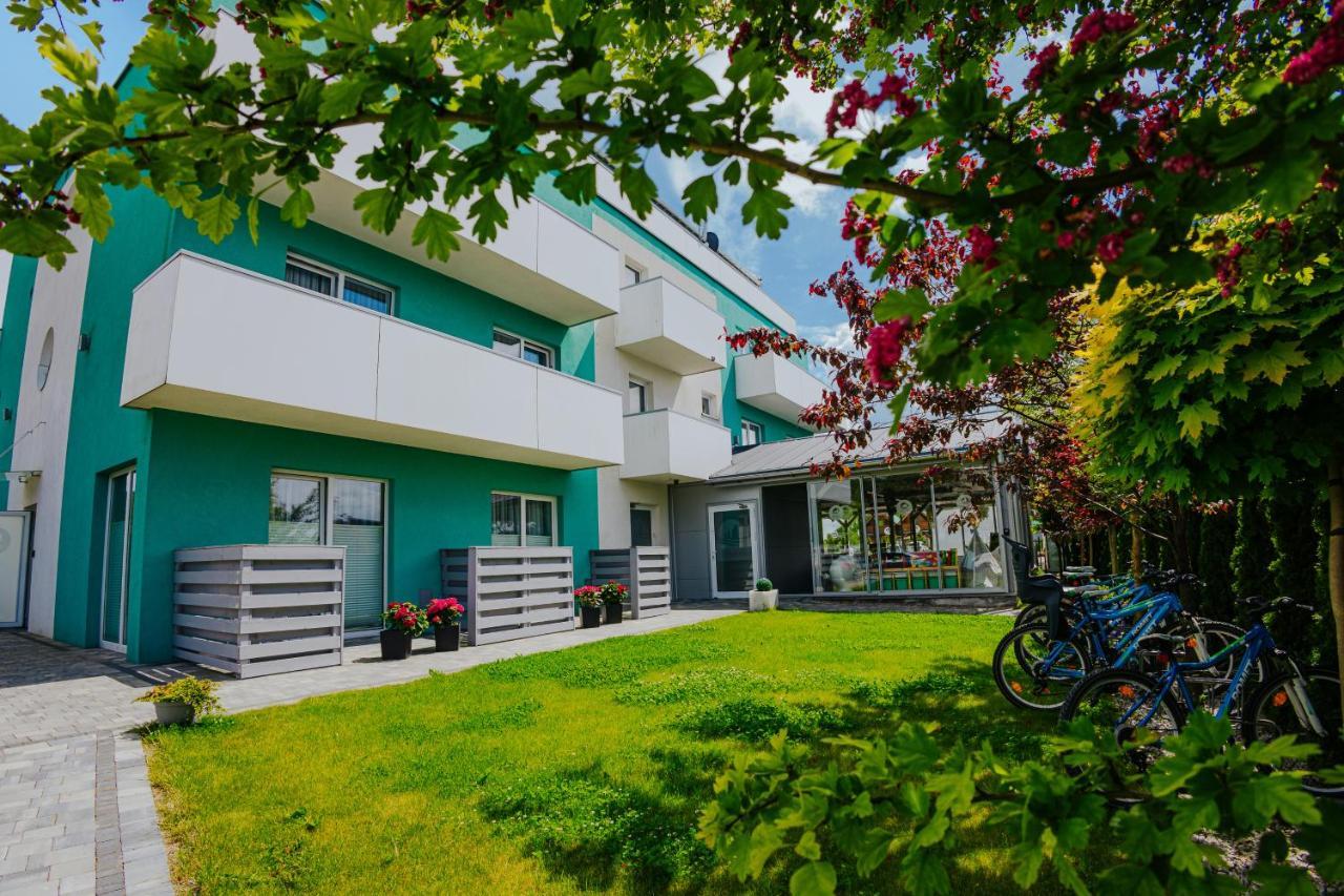Osrodek Sea Star Premium Sarbinowo Exterior foto